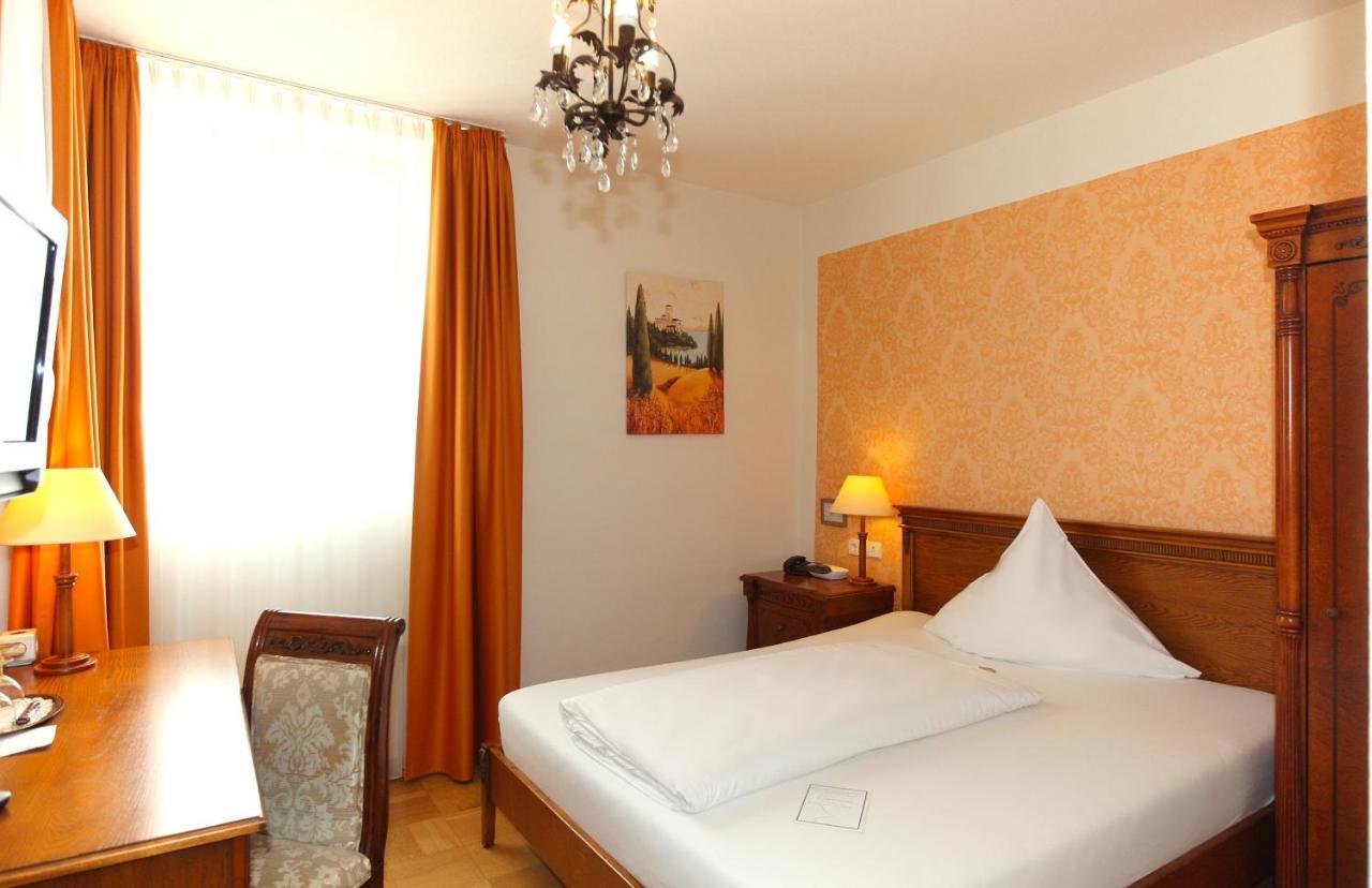 Rathausglockel 4* Baden-Baden